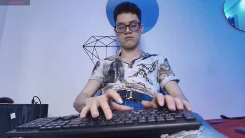  W O L F  online show from 09.12.25