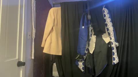 Wolfblazer online show from 01.12.25