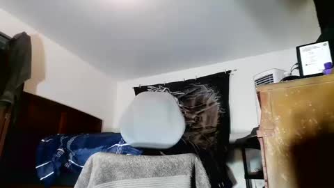 Snapshot of wolfman79 chatting on 09.17.25 wolfman79 online show from 09.17.25