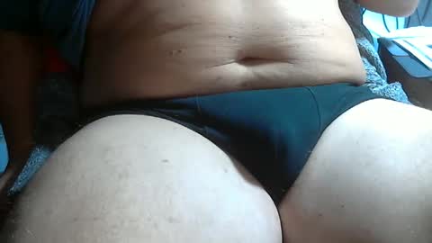 Snapshot of wolfoerl chatting on 10.12.25 wolfoerl online show from 10.12.25