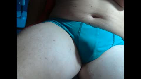 Snapshot of wolfoerl chatting on 10.19.25 wolfoerl online show from 10.19.25