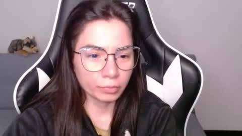 Snapshot of wolfs_daughter chatting on 05.30.26 Alex online show from 05.30.26