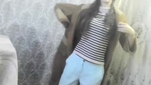 Snapshot of wolfxsnow chatting on 12.23.24 wolfxsnow online show from 12.23.24