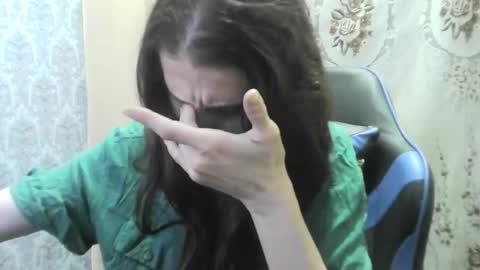 Snapshot of wolfxsnow chatting on 11.26.25 wolfxsnow online show from 11.26.25