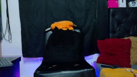 Snapshot of womandirty12 chatting on 06.25.26 katty dirty online show from 06.25.26