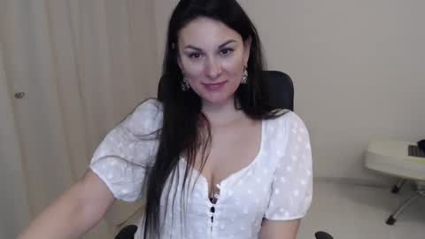 wonderr_woman online show from 01.31.25