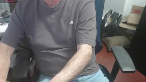 Snapshot of woodworker6473 chatting on 12.15.24 woodworker6473 online show from 12.15.24