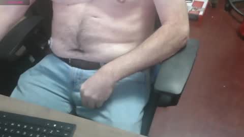 Snapshot of woodworker6473 chatting on 12.21.24 woodworker6473 online show from 12.21.24