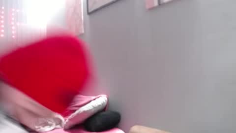 Snapshot of woofwolfxix chatting on 04.04.26 woofwolfxix online show from 04.04.26