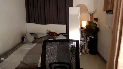 Snapshot of worldclass_sassy chatting on 10.30.25 Camilla online show from 10.30.25