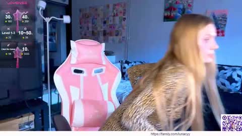 Snapshot of worldofllove chatting on 03.14.26 Arnika and Simon online show from 03.14.26