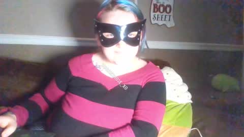 Snapshot of worriedrose_xo chatting on 02.16.25 Rose online show from 02.16.25