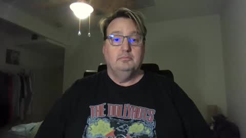 Snapshot of wrenval chatting on 12.18.24 Wren Valentino online show from 12.18.24