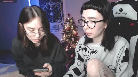 Julia and Amelia online show from 01.11.25