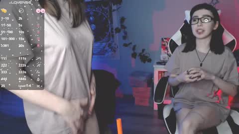 Julia and Amelia online show from 01.30.25