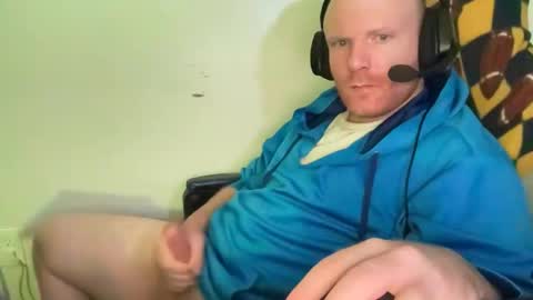 Snapshot of wtfiamhorny chatting on 09.11.25 iTsDaddieBaby online show from 09.11.25