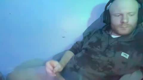 Snapshot of wtfiamhorny chatting on 11.27.25 iTsDaddieBaby online show from 11.27.25