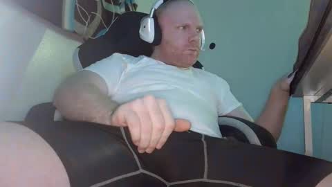 Snapshot of wtfiamhorny chatting on 01.13.26 iTsDaddieBaby online show from 01.13.26