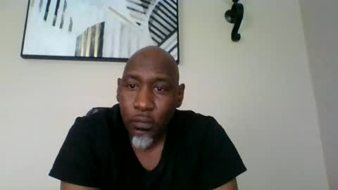 Snapshot of wun2wun2 chatting on 06.17.26 wun2wun2 online show from 06.17.26
