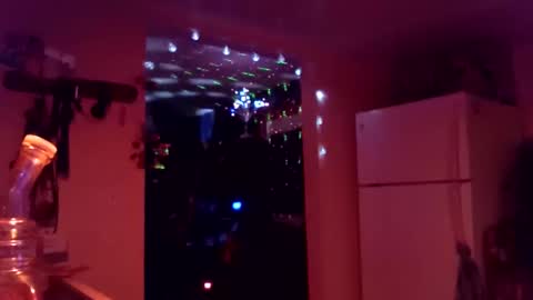 wyiatt online show from 09.12.25