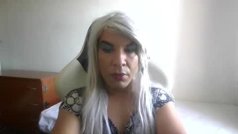 Snapshot of x225792i chatting on 09.22.25 Xeranessa online show from 09.22.25