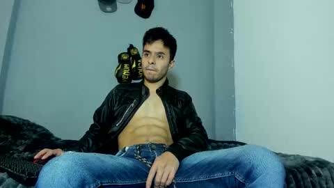 Snapshot of x_harold_x chatting on 11.24.25 Harold online show from 11.24.25