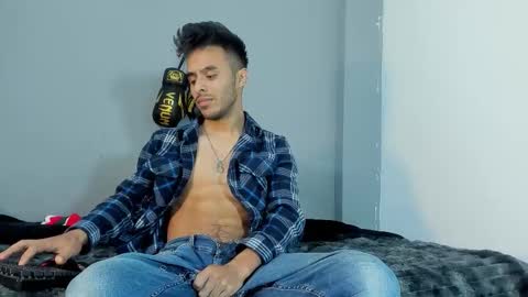 Snapshot of x_harold_x chatting on 12.15.25 Harold online show from 12.15.25