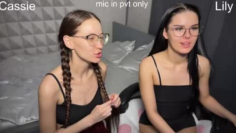 wiwi clap clap cat baby girl online show from 01.15.26