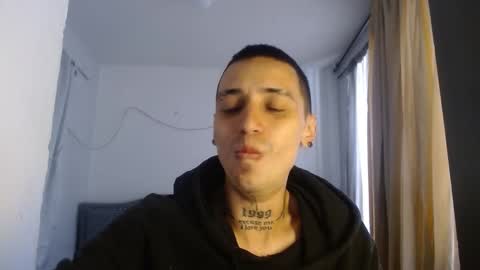 Snapshot of xalejo_max chatting on 09.25.25 xalejo_max online show from 09.25.25