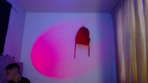 Snapshot of xalejo_max chatting on 10.10.25 xalejo_max online show from 10.10.25