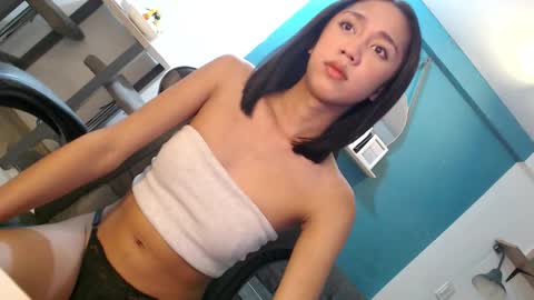 Snapshot of xandracake chatting on 10.19.25 Xan online show from 10.19.25