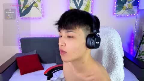 Snapshot of xannell chatting on 03.25.26 Elvin online show from 03.25.26