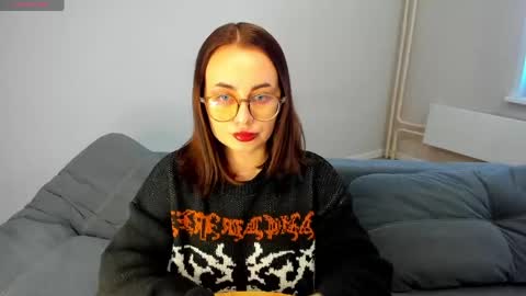 Snapshot of xapka_lapka chatting on 05.24.26 Alice online show from 05.24.26