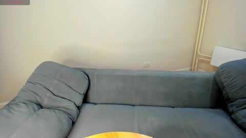 Snapshot of xapka_lapka chatting on 06.05.26 Alice online show from 06.05.26