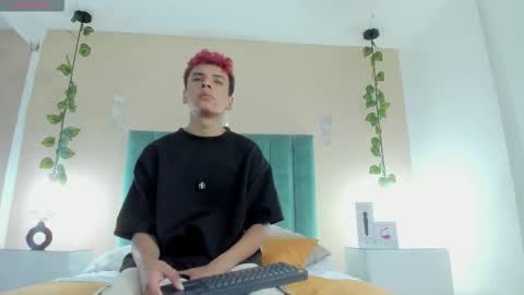 Snapshot of xavier_fox__ chatting on 02.11.26 xavier fox online show from 02.11.26