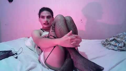 Snapshot of xbryxxx2 chatting on 11.22.25 britany online show from 11.22.25