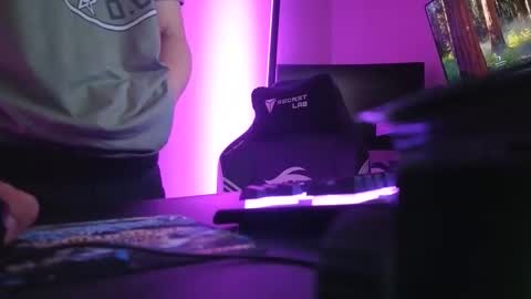 xburst online show from 12.17.25