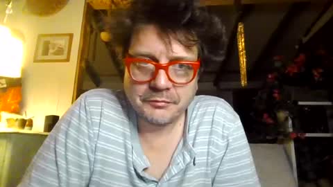 Snapshot of xcienfue chatting on 06.20.26 Peter online show from 06.20.26
