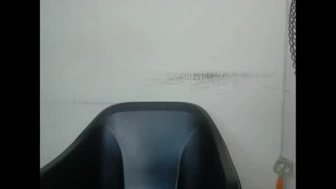 Snapshot of xcreamypussy chatting on 12.25.24 xcreamypussy online show from 12.25.24