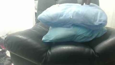 Snapshot of xdonvictor chatting on 03.11.25 Victor online show from 03.11.25