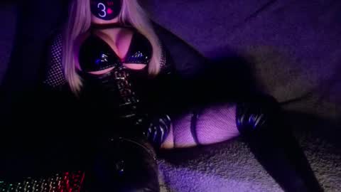 Snapshot of xellarosekittyx chatting on 02.23.26 Ella online show from 02.23.26