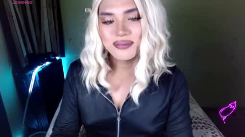 Snapshot of xfreyalibitina69x chatting on 12.21.25 xfreyalibitina69x online show from 12.21.25