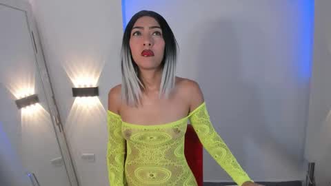 Snapshot of xgenesis_miller_ chatting on 09.11.25 Genesis online show from 09.11.25