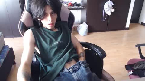 Snapshot of xice_boy chatting on 12.15.25 xIce Boy online show from 12.15.25