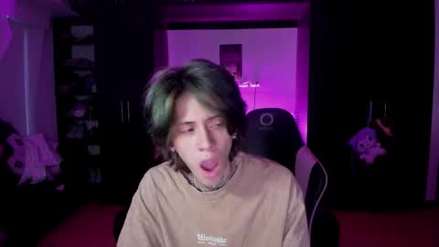 Snapshot of xice_boy chatting on 01.11.26 xIce Boy online show from 01.11.26