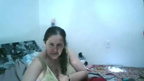 Snapshot of xime5144838 chatting on 11.20.25 Ximena online show from 11.20.25