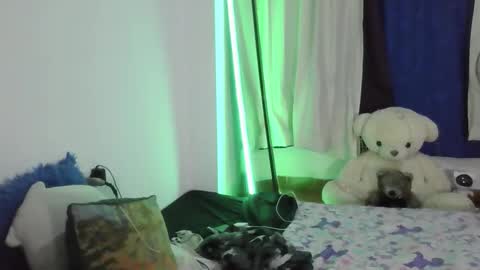 Snapshot of xime5144838 chatting on 12.17.25 Ximena online show from 12.17.25