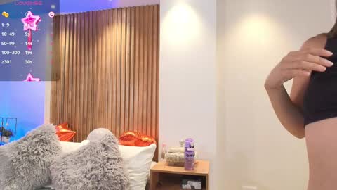 Snapshot of ximelopez1 chatting on 02.18.26 XIMENA LOPEZ online show from 02.18.26