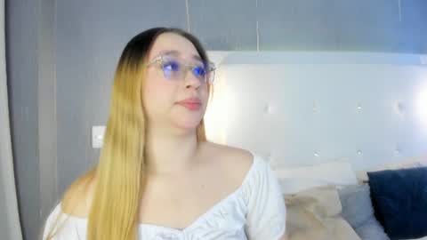 Snapshot of ximenanoah chatting on 07.02.26 ximena online show from 07.02.26