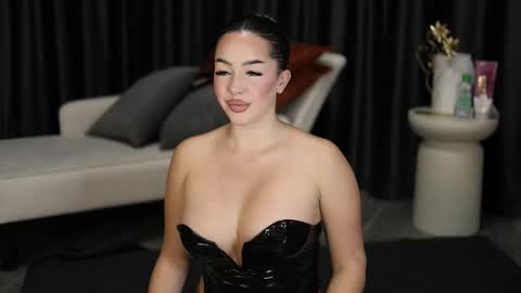 Snapshot of xjuliaax chatting on 11.23.25 Julia online show from 11.23.25